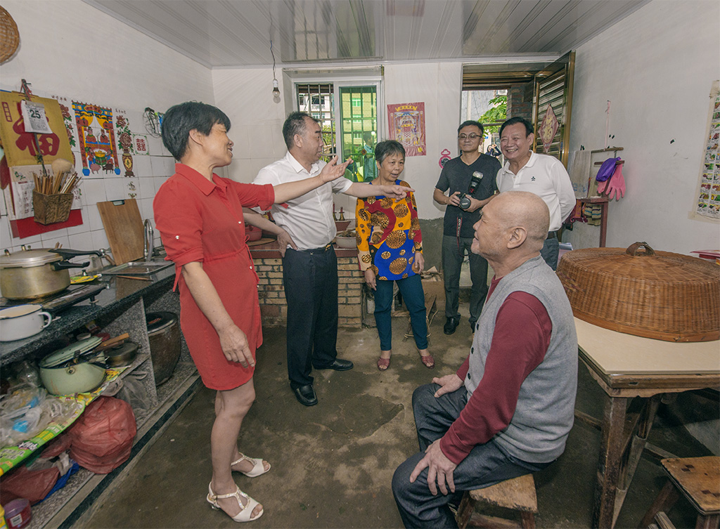 2019年4月25日下午,中国计生协莅临福建省闽清县调研，深入计生困难家庭了解房屋修缮情况。刘建新，电话13805073669。DSC_5542-1-1.jpg
