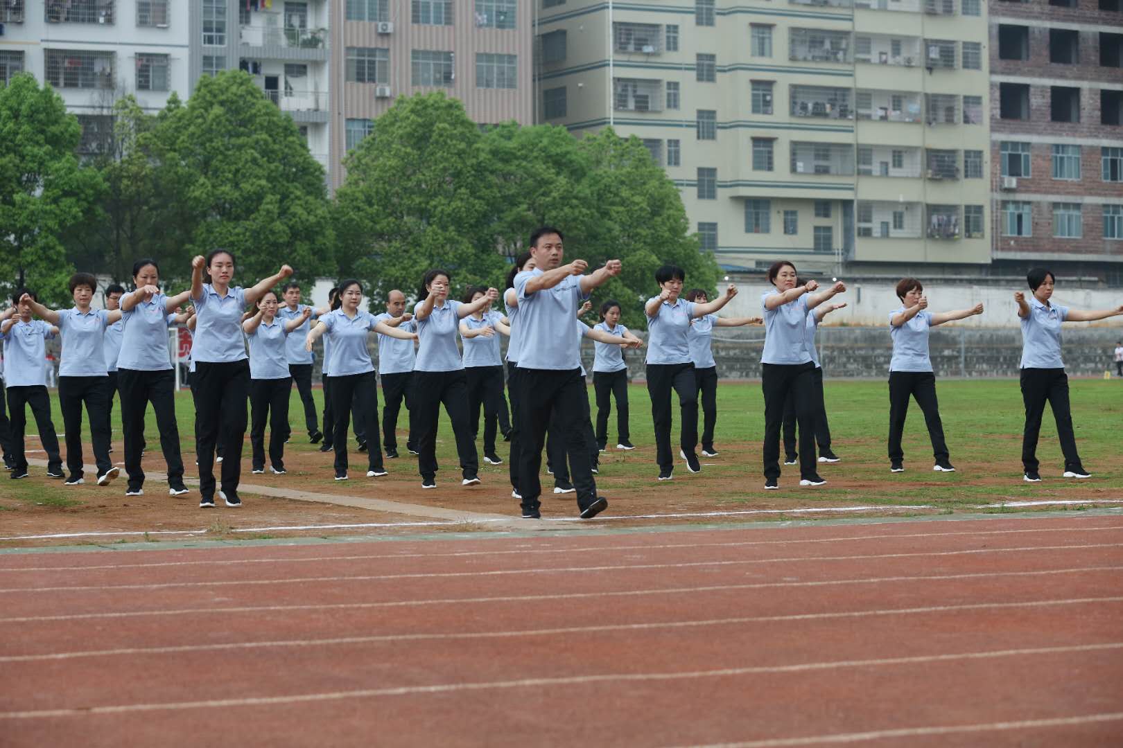 广播操比赛照片2.jpg
