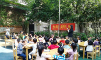 关爱孩子早期教育：童心感恩，温暖亲情