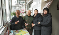 点滴情怀，关爱老人