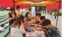 湖北省武汉市计生协联合8所高校开展世界避孕日主题宣传活动