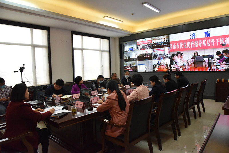 培训会主会场.jpg