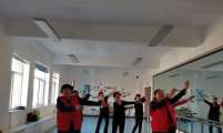 甘肃省嘉峪关市雄关街道雄关社区开展“我运动 我健康 我快乐”慢性病防治主题健身活动
