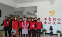 学雷锋 庆三八 巾帼志愿在行动