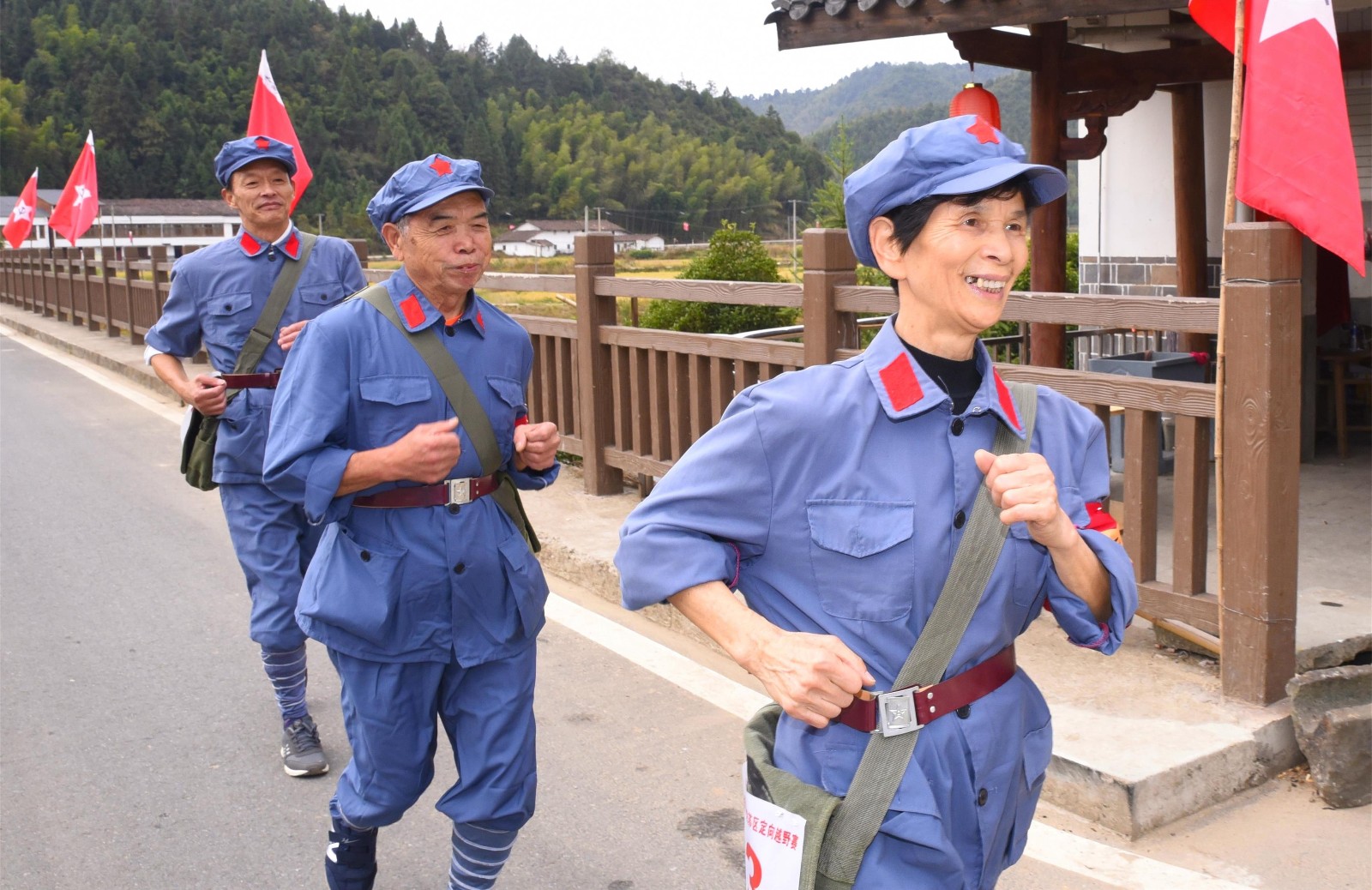 弘扬红色文化  传承红军精神，金坑苏区定向越野赛”文旅活动侧记 (7).jpg
